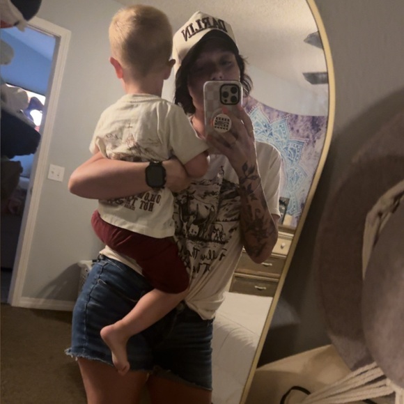 Meet Your Seller/ Buyer. 👑🎀✨💕😊 - Picture 3 of 4